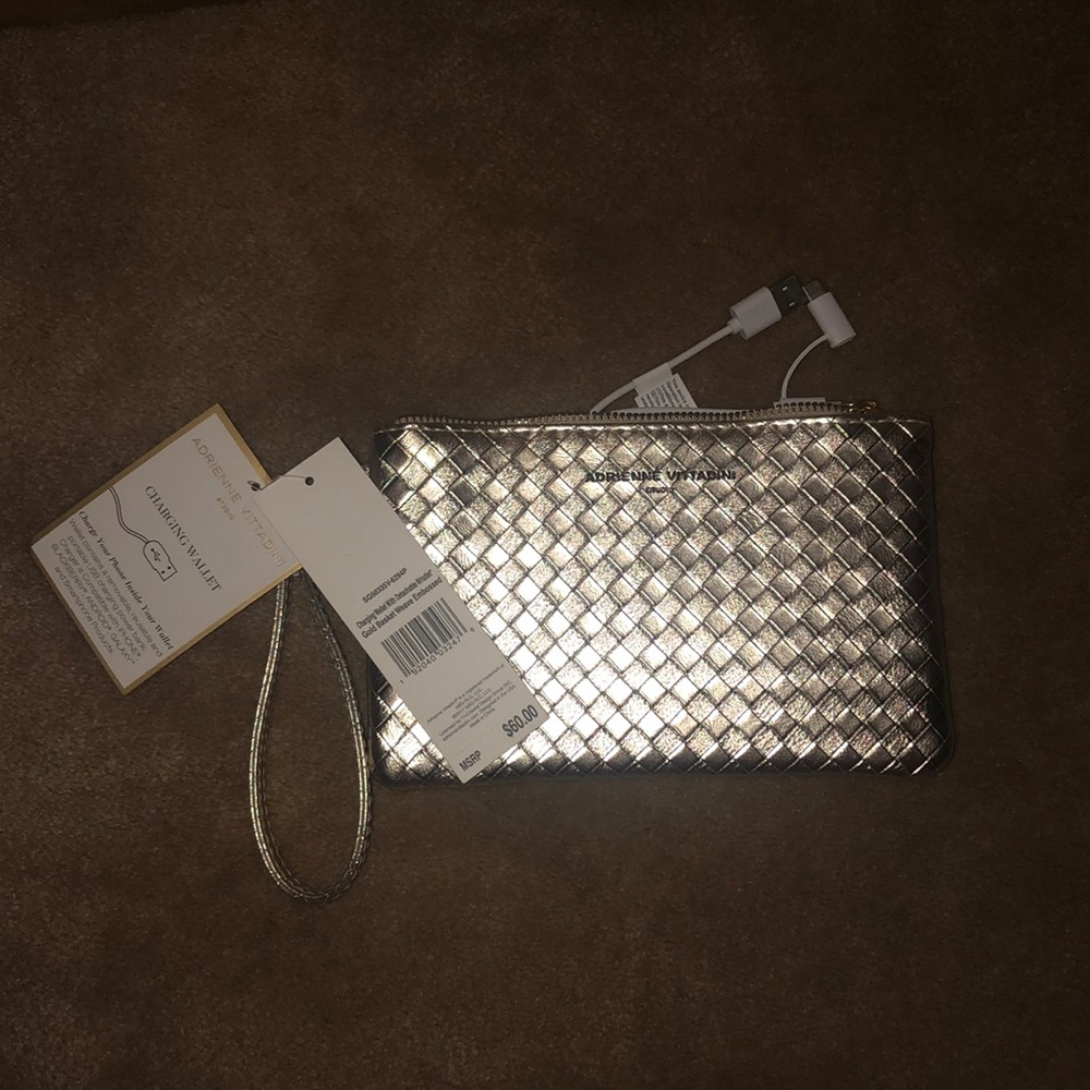 New Adrienne Vittadini Studio Charging Wallet